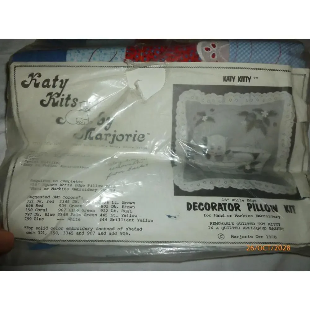 KATY KITS by Marjorie Kitty Decorator‎ Pillow 16